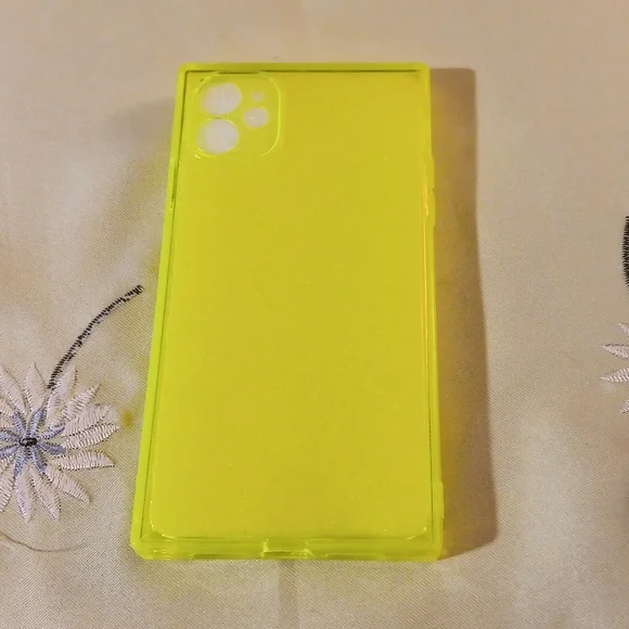 Iphone 11 Yellow Cell Phone Case - Picture 1 of 3